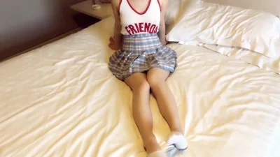 操飞她！